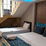 Hotel Bird