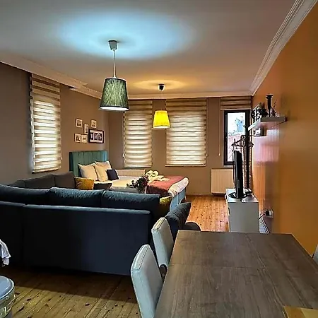 Bird Hotel 3*