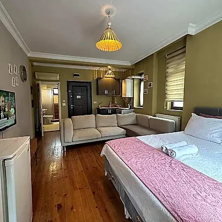 Hotel Bird